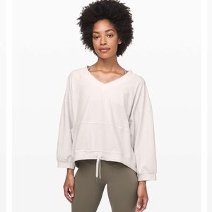 lululemon Dare the Day Pullover | light ivory | size XS/S